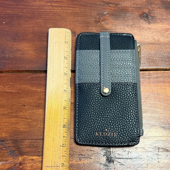 Kedzie Black and Gray Key & Card Holder - Picture 4 of 5